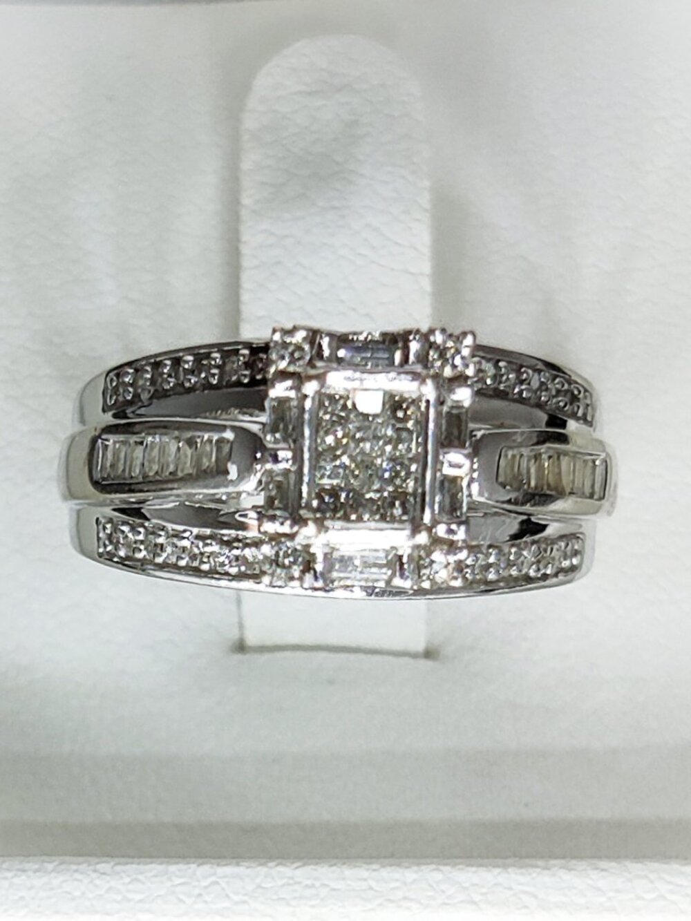 10k White Gold Princess Baguette Diamond Cluster Engagement Wedding Ring Size 7